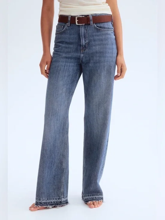 ✨H&M Ava Ultra High Rise Wide-Leg Raw Hem Jeans in Blue Denim - Picture 2 of 8